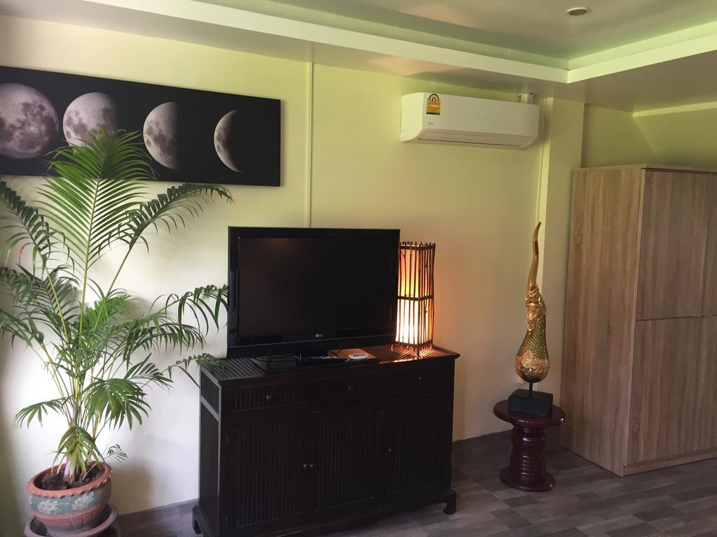 Fong Kaew And Baan Nang Fa Guesthouse Patong Екстер'єр фото