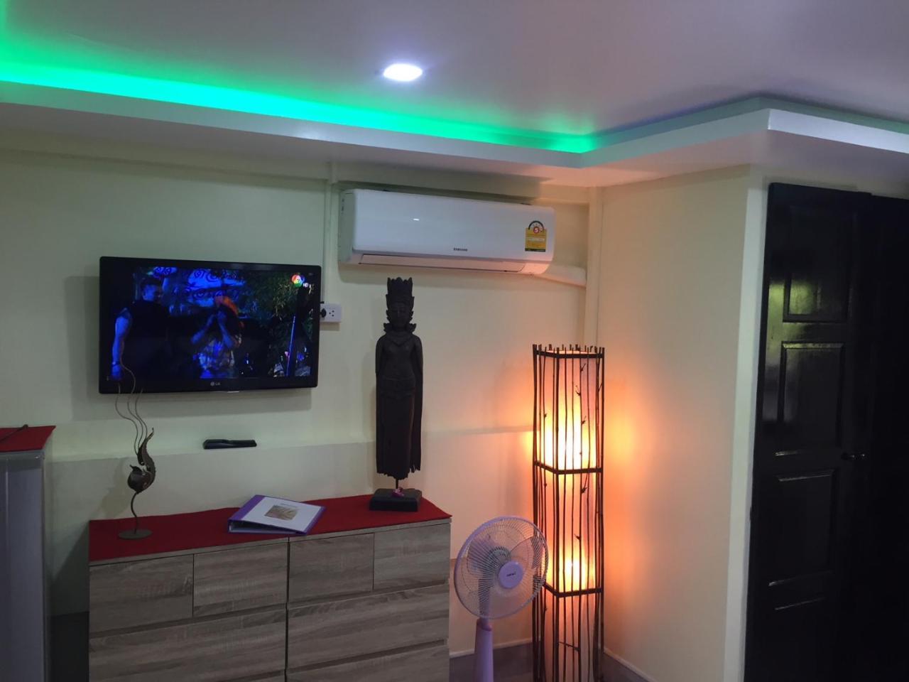 Fong Kaew And Baan Nang Fa Guesthouse Patong Екстер'єр фото