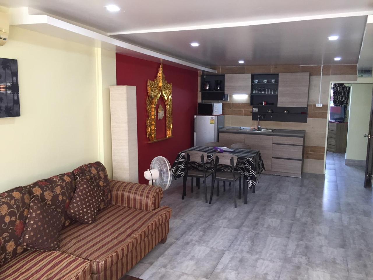 Fong Kaew And Baan Nang Fa Guesthouse Patong Екстер'єр фото